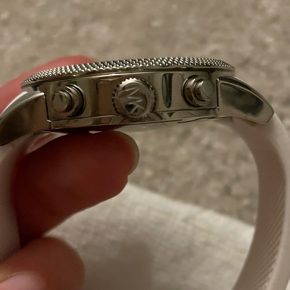 Michael Kors Stainless Steel Silver Watch - Picture 3 of 4